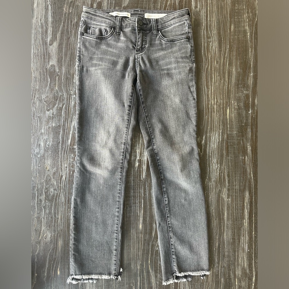Pilcro Parallel mid-rise ankle fringe jeans, gray wash, size 26W